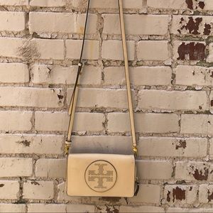 Tory Burch Leather Flat Wallet Crossbody